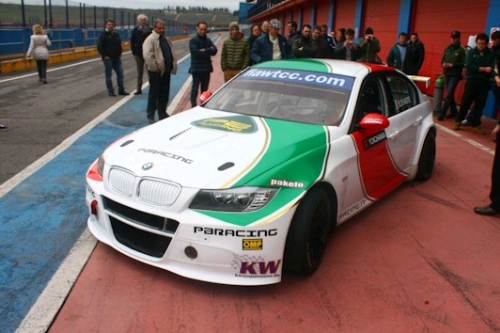 Autocoureur toont zijn liefde voor de Tricolore + FOTO LIVERY
